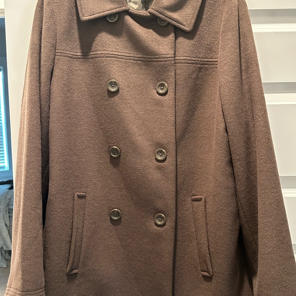 Beautiful Double Breasted Button Front Brings Sty… - image 6